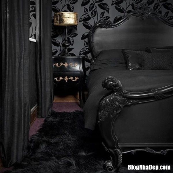 Gợi ý cách trang trí phòng ngủ theo phong cách gothic huyền bí và sang trọng
