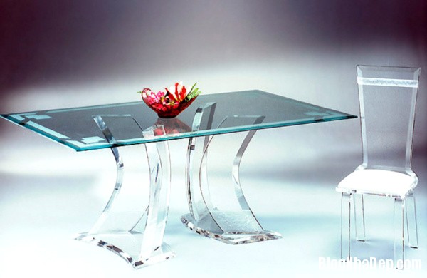 Những kiểu bàn làm việc sang trọng từ nguyên liệu acrylic
