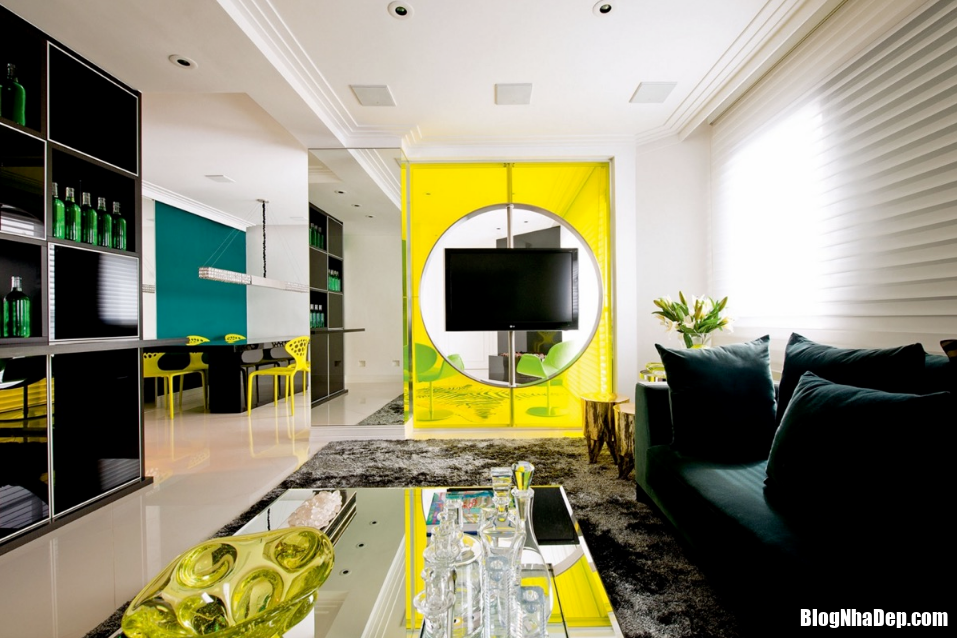 Tạo điểm nhấn sang trọng cho không gian phòng khách với gam màu vàng
