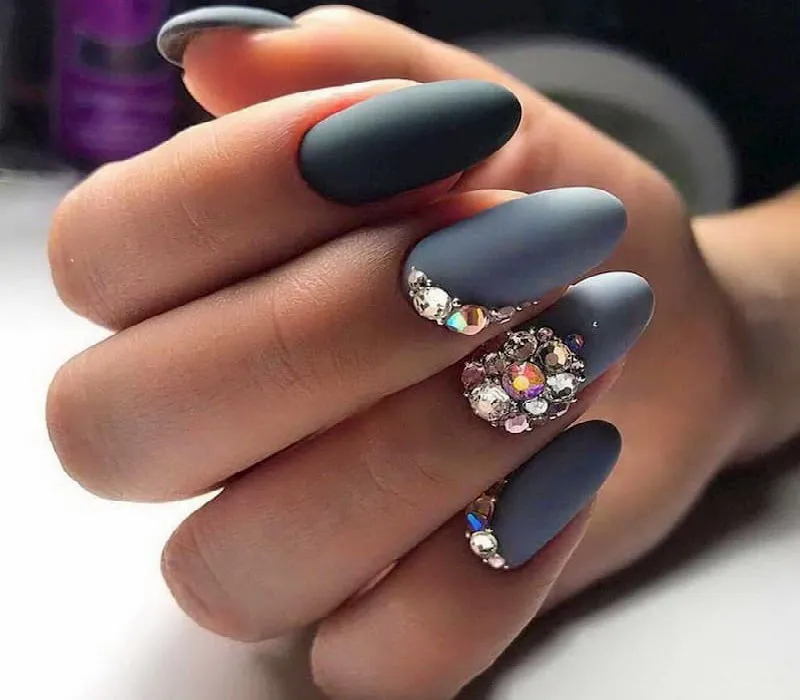 10+ mẫu nail màu xám đơn giản mà cuốn hút