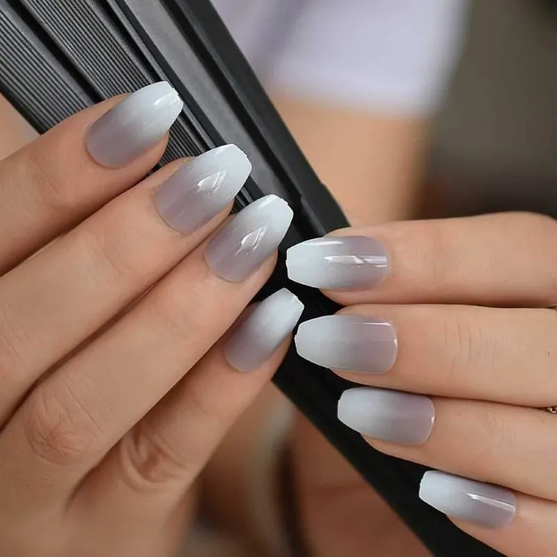 10+ mẫu nail màu xám đơn giản mà cuốn hút