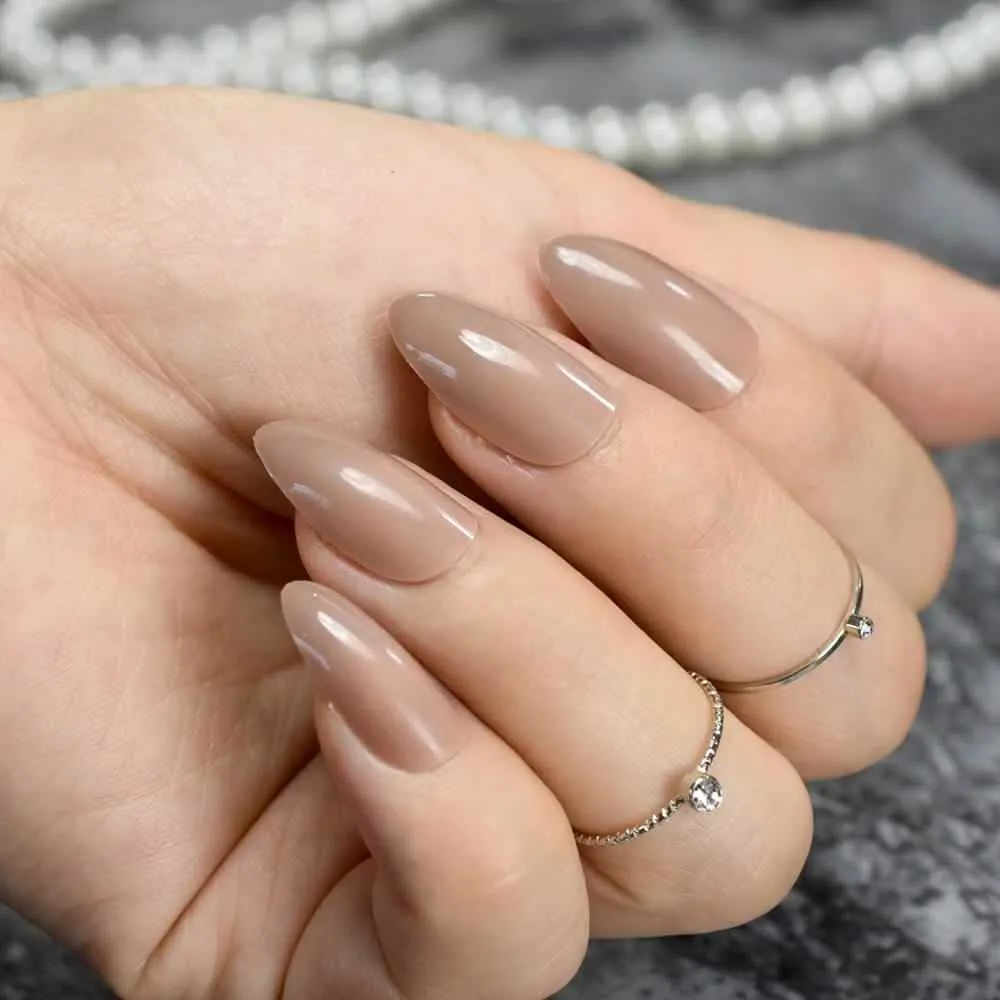 14 thiết kế nail màu nâu sữa khiến nàng mê mẩn