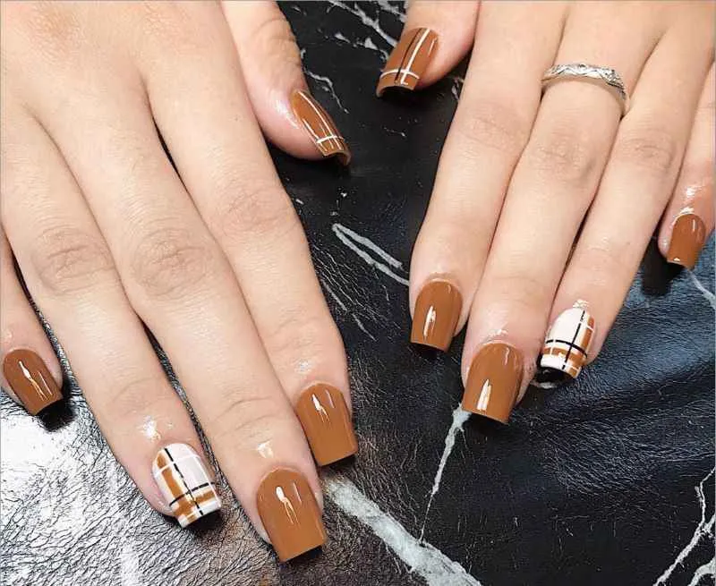 14 thiết kế nail màu nâu sữa khiến nàng mê mẩn