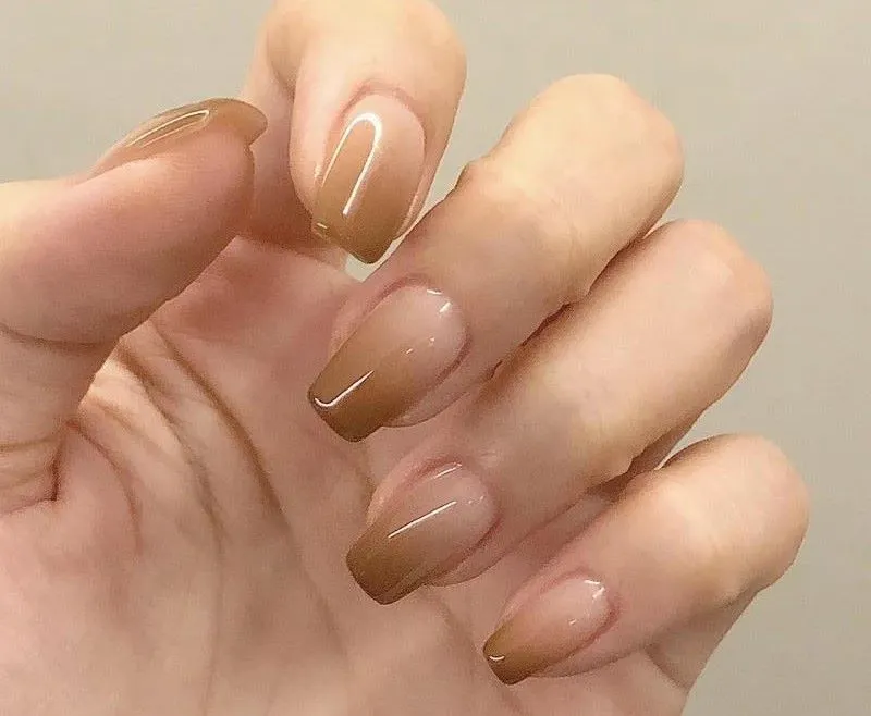 14 thiết kế nail màu nâu sữa khiến nàng mê mẩn