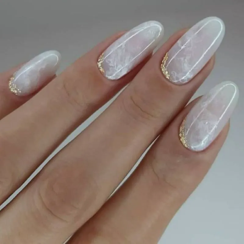 99+ mẫu nail màu trắng sữa thanh lịch mà thời thượng cho