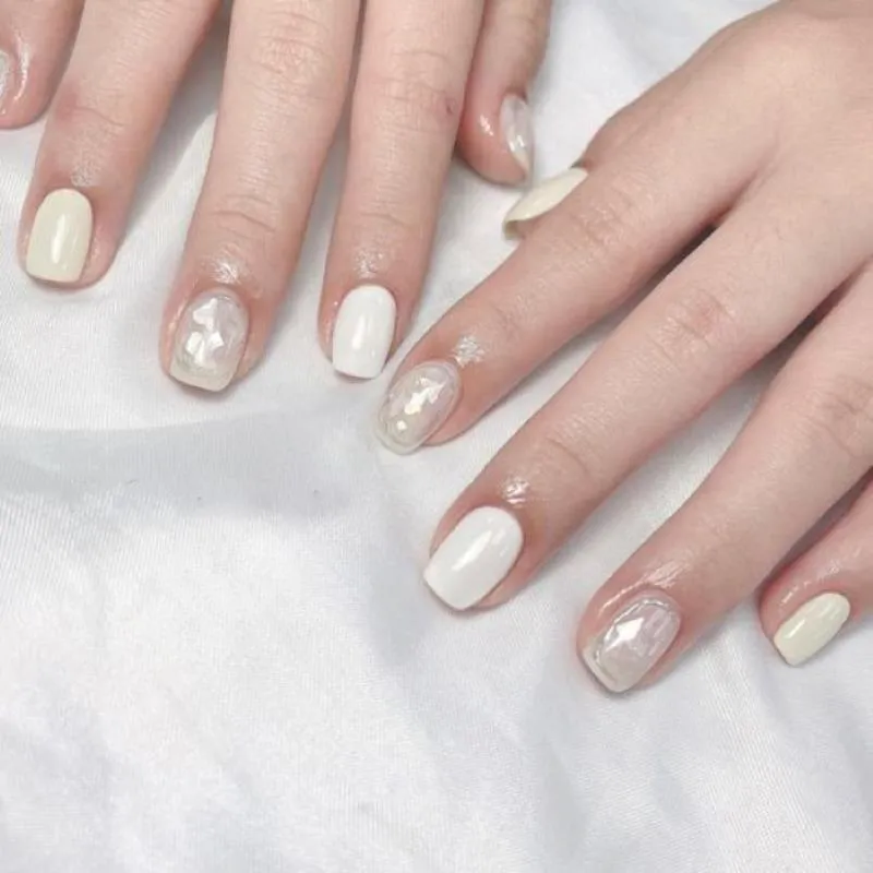 99+ mẫu nail màu trắng sữa thanh lịch mà thời thượng cho