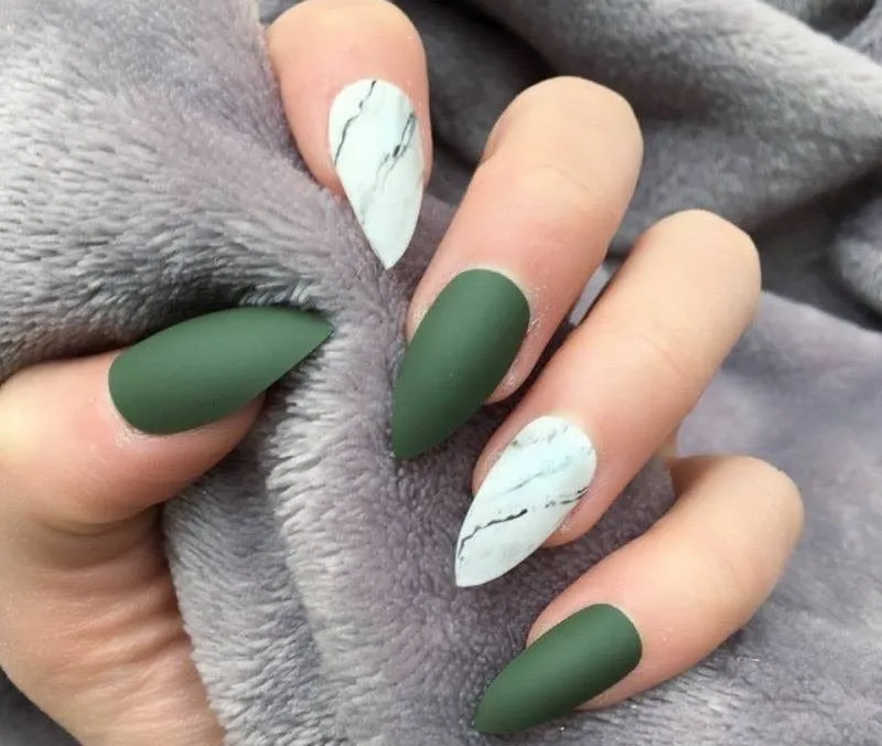 Bắt trend nail xanh rêu HOT HIT giới trẻ