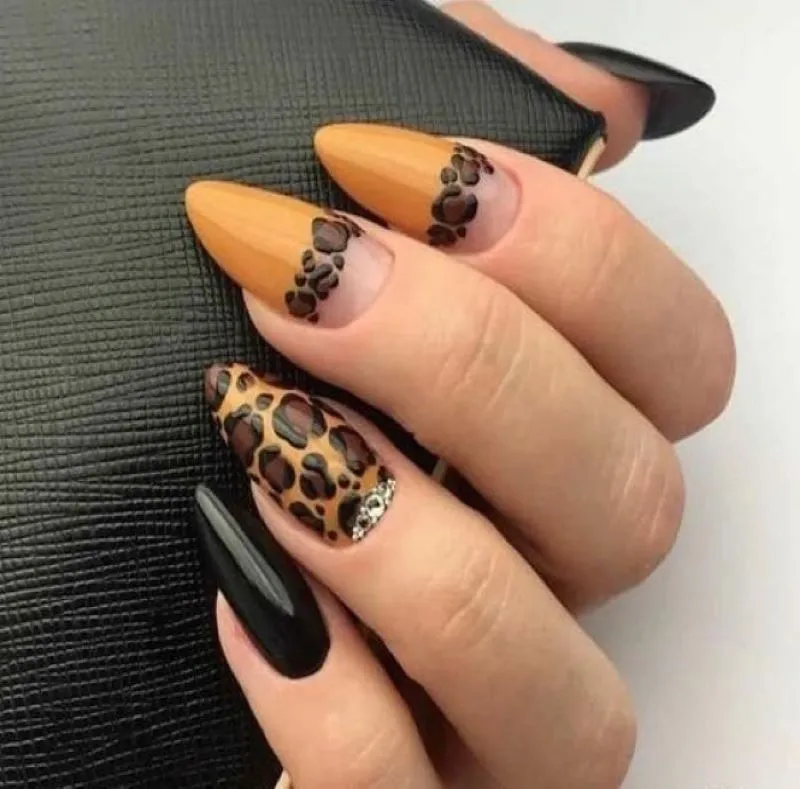 Đẳng cấp với nail da báo siêu đỉnh