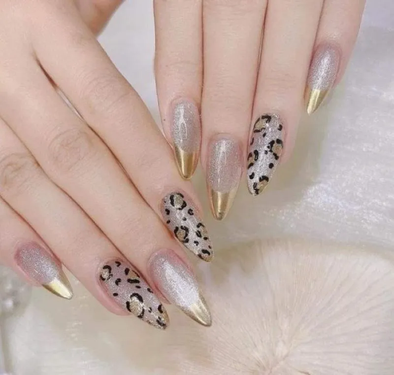 Đẳng cấp với nail da báo siêu đỉnh