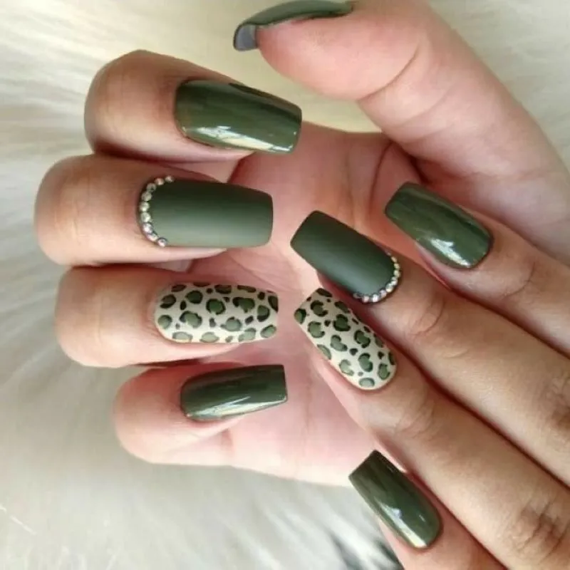 Đẳng cấp với nail da báo siêu đỉnh