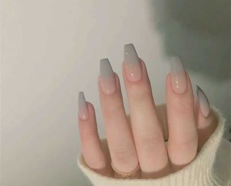 Giải đáp màu nail hợp mệnh kim? Màu nail nào mang lại may mắn tài lộc cho người mệnh Kim?