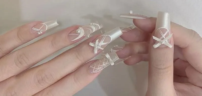 Giải đáp màu nail hợp mệnh kim? Màu nail nào mang lại may mắn tài lộc cho người mệnh Kim?