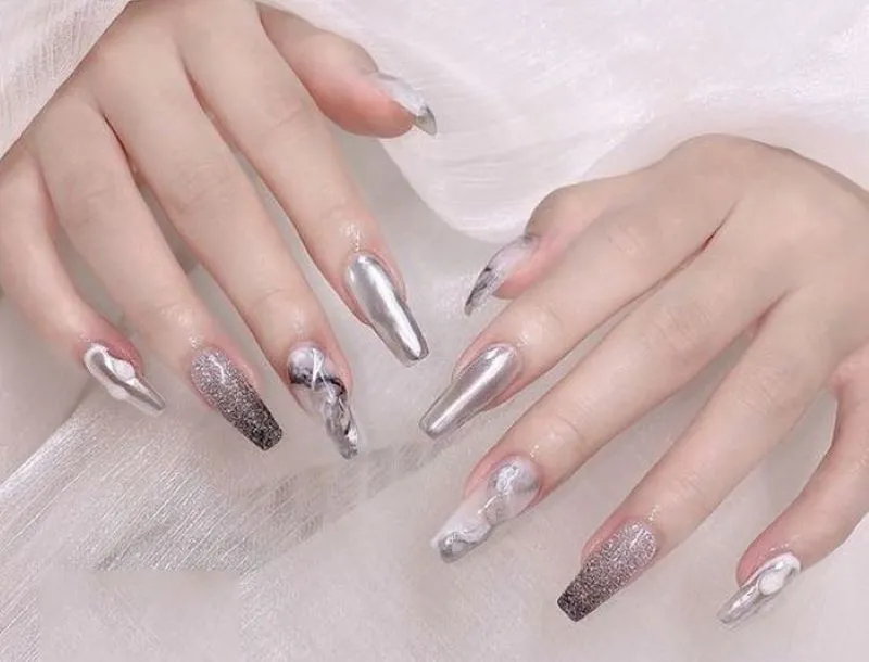 Giải đáp màu nail hợp mệnh kim? Màu nail nào mang lại may mắn tài lộc cho người mệnh Kim?