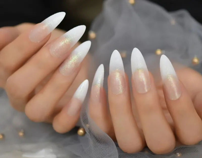 Gợi ý 30 mẫu nail sơn đầu móng trắng cực sành điệu nàng không nên bỏ qua