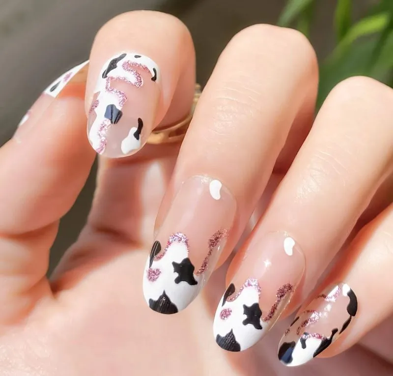 Gợi ý 30 mẫu nail sơn đầu móng trắng cực sành điệu nàng không nên bỏ qua