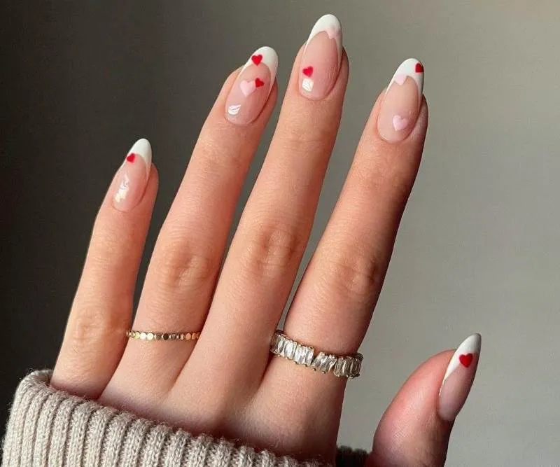 Gợi ý 30 mẫu nail sơn đầu móng trắng cực sành điệu nàng không nên bỏ qua