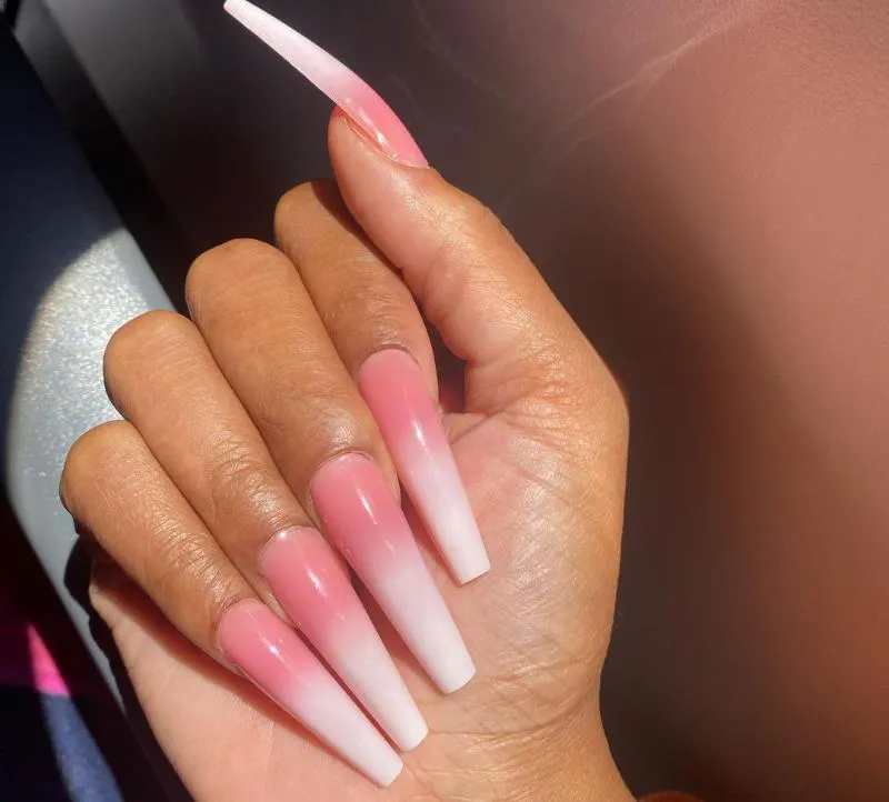 Gợi ý 30 mẫu nail sơn đầu móng trắng cực sành điệu nàng không nên bỏ qua