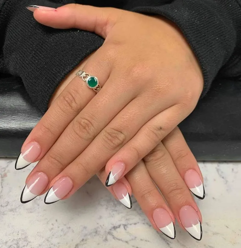 Gợi ý 30 mẫu nail sơn đầu móng trắng cực sành điệu nàng không nên bỏ qua