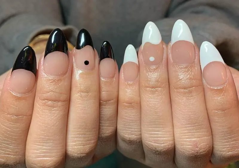 Gợi ý 30 mẫu nail sơn đầu móng trắng cực sành điệu nàng không nên bỏ qua