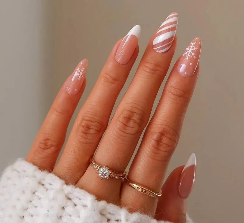 Gợi ý 30 mẫu nail sơn đầu móng trắng cực sành điệu nàng không nên bỏ qua