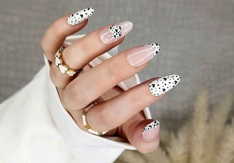 Gợi ý 30 mẫu nail sơn đầu móng trắng cực sành điệu nàng không nên bỏ qua