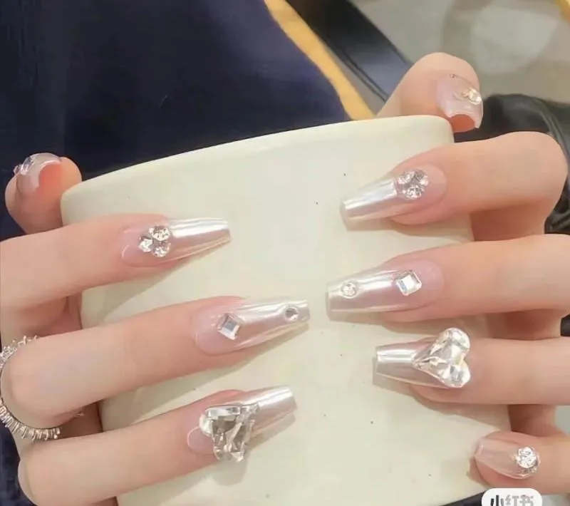 Gợi ý 50 mẫu nail sang chảnh cực slay cho các tiểu thư