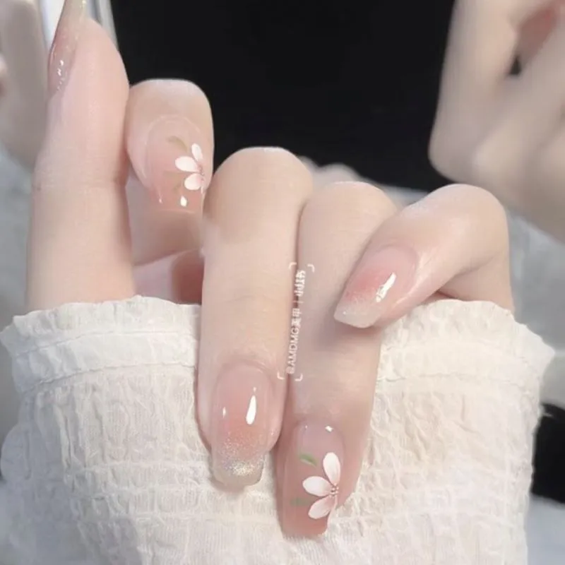 Gợi ý nail đơn giản cho học sinh