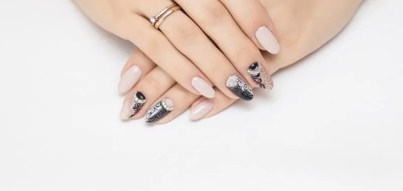 Hơn 20 mẫu nail cho người trung niên đẹp đơn giản sang trọng