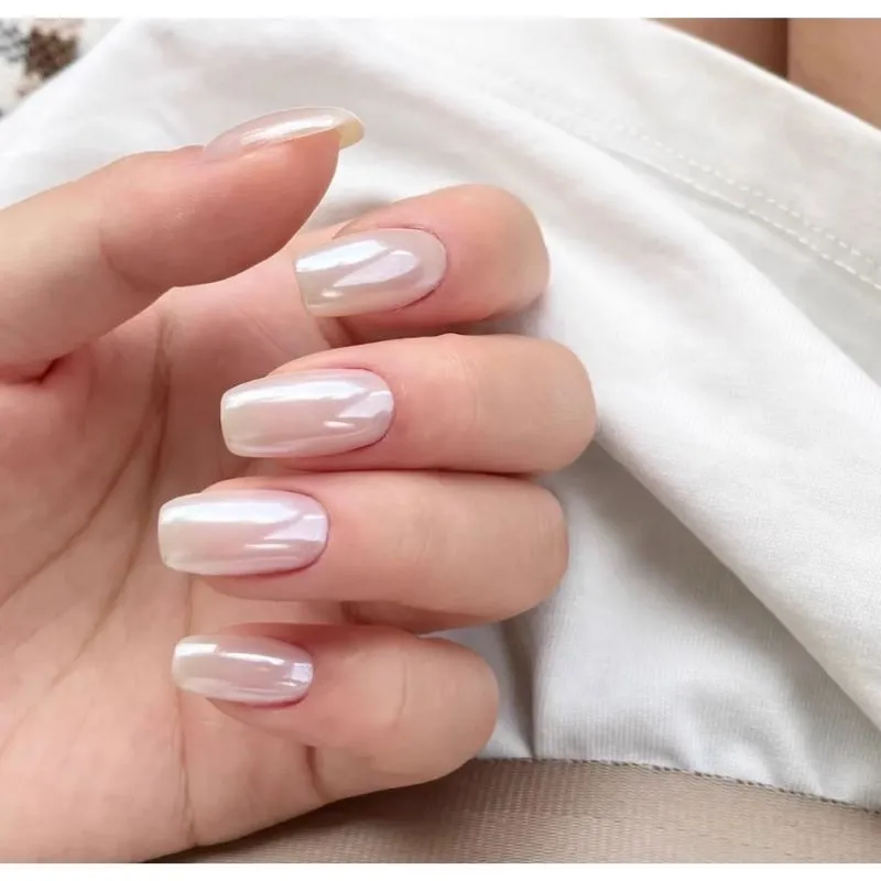 Hút mắt 10+ mẫu nail đính ngọc trai