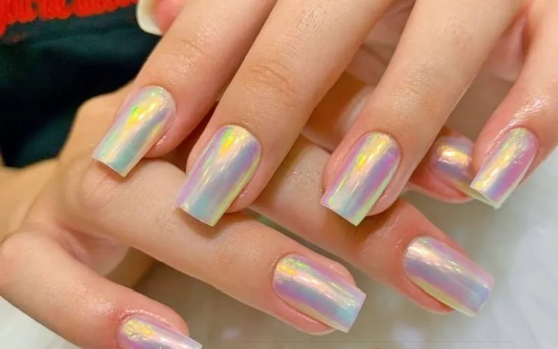 Khám phá ngay 20 mẫu nail cầu vồng dẫn đầu xu hướng