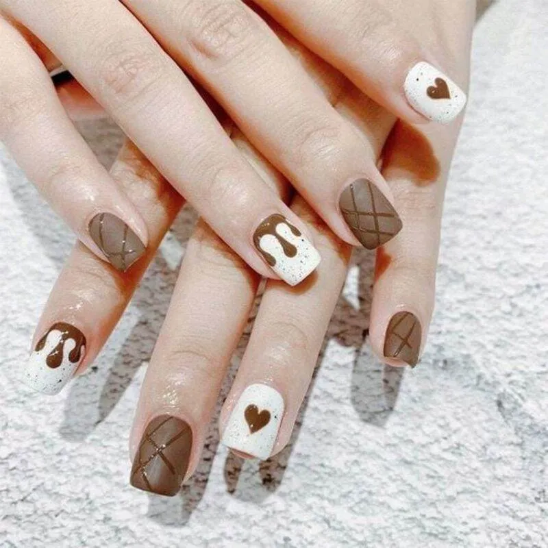 Mách nàng 20 mẫu nail màu nâu sữa cực kỳ sáng da phù hợp nhiều phong cách