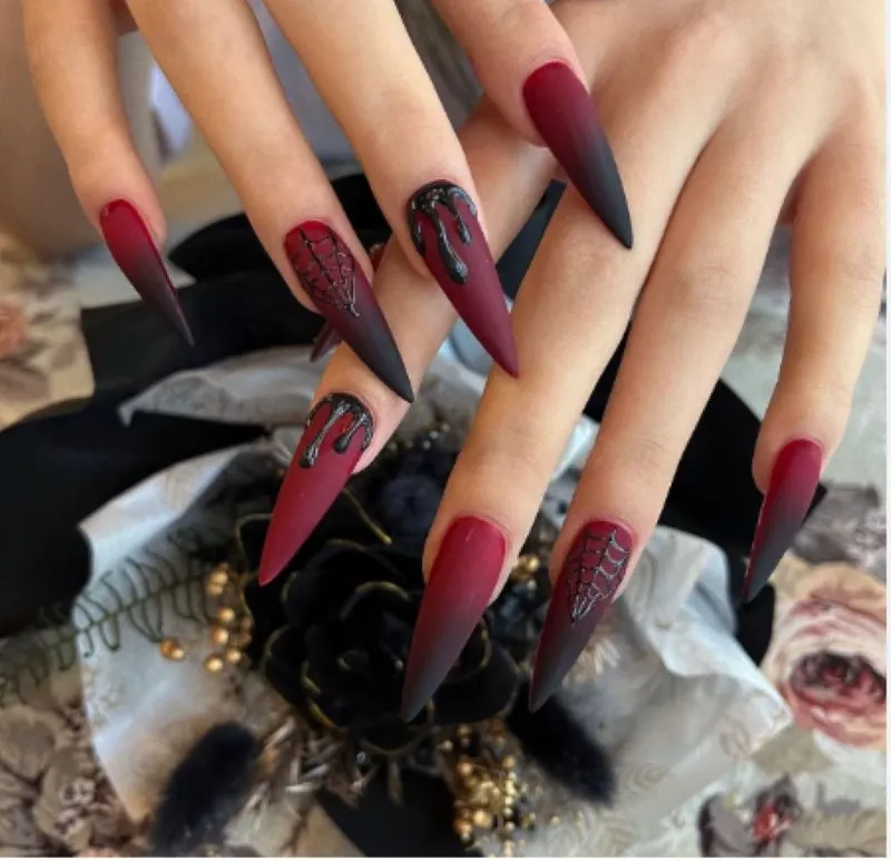 Mẫu nail Halloween ma mị và quyến rũ