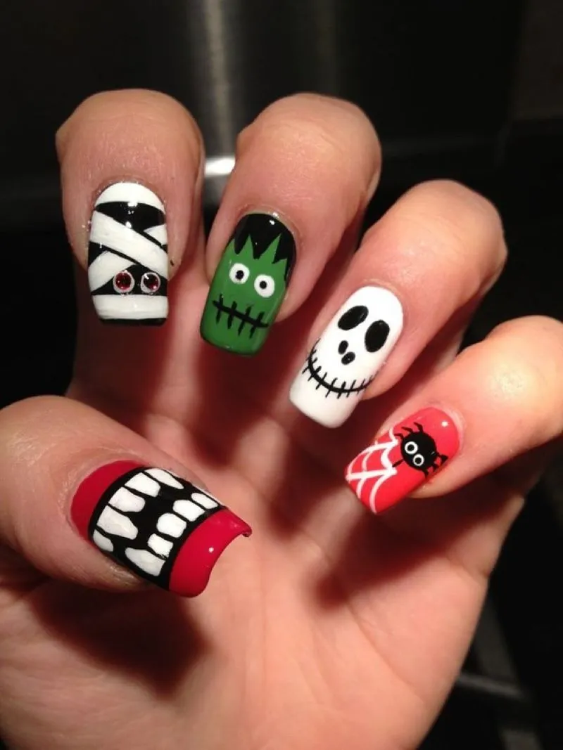 Mẫu nail Halloween ma mị và quyến rũ