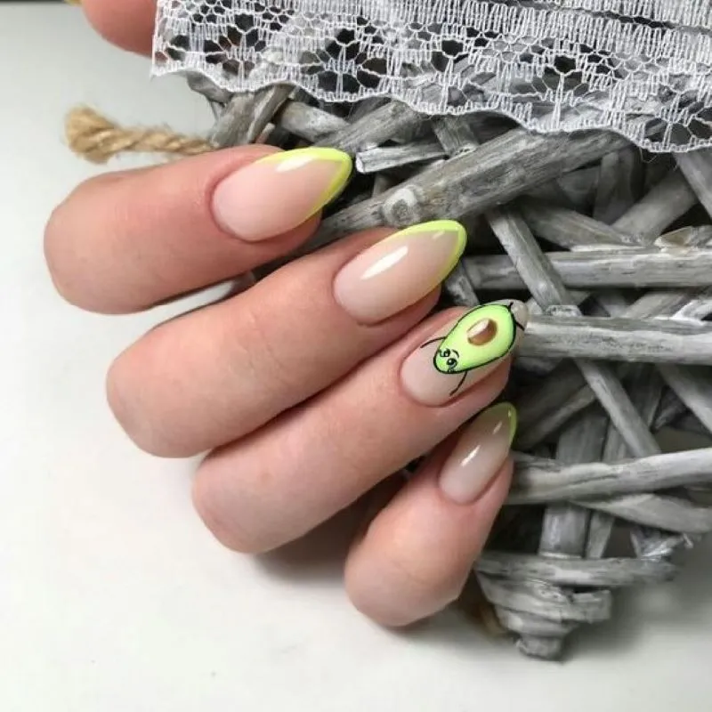 Mẫu nail hình quả bơ có gì mà khiến các chị em ai cũng mê mẩn?