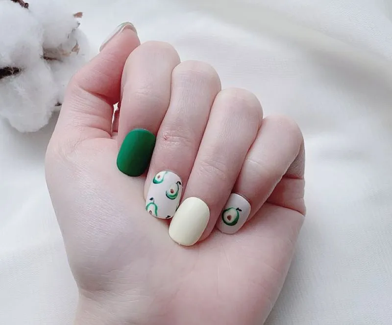 Mẫu nail hình quả bơ có gì mà khiến các chị em ai cũng mê mẩn?