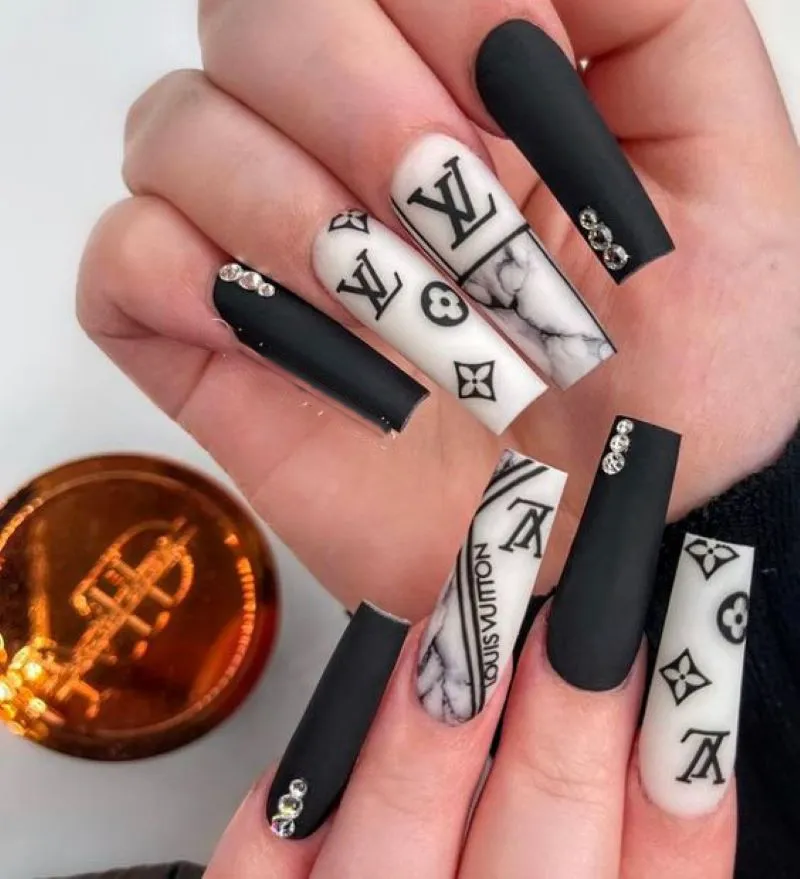 Mẫu nail LV khẳng định đẳng cấp phái đẹp