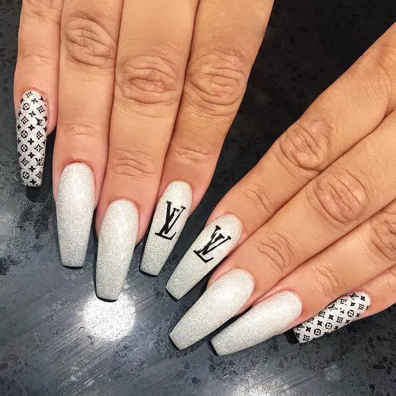 Mẫu nail LV khẳng định đẳng cấp phái đẹp