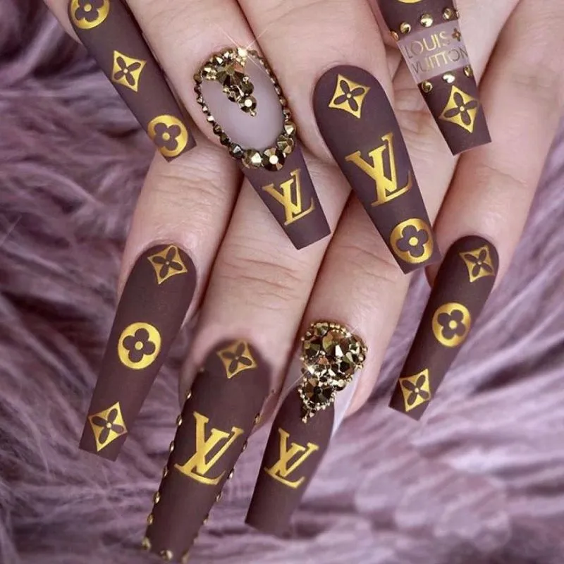 Mẫu nail LV khẳng định đẳng cấp phái đẹp