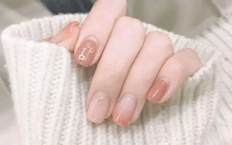 Mẫu nail màu pastel 2024 lên ngôi