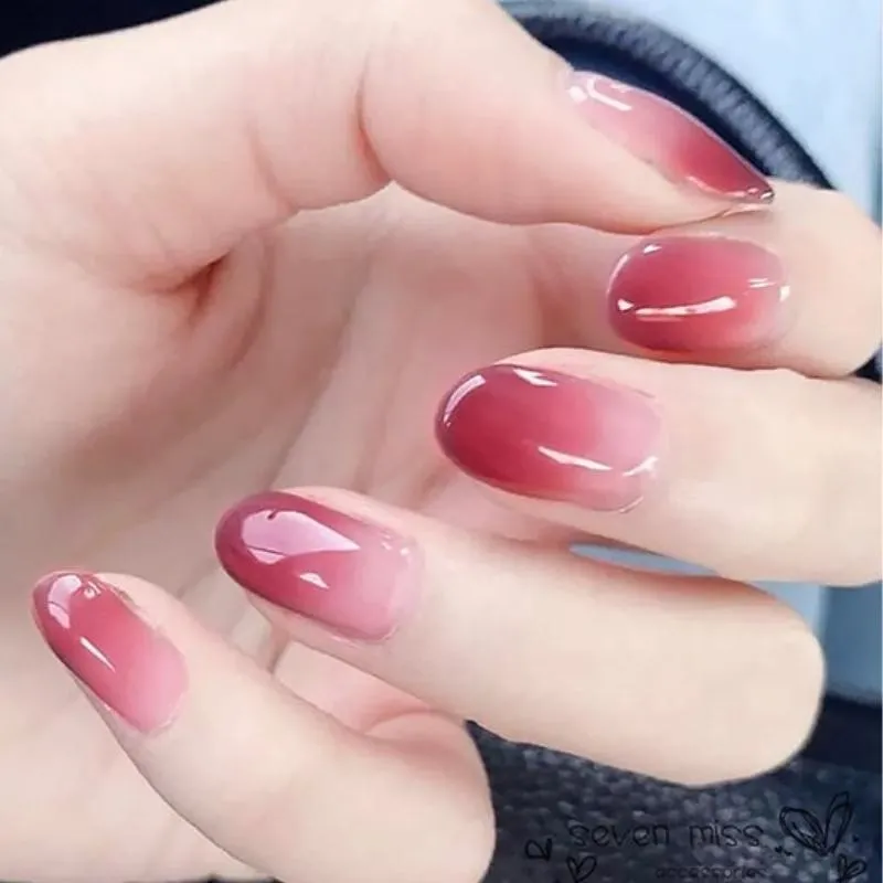 Mẫu nail Ombre mê hoặc mọi cô nàng đa phong cách