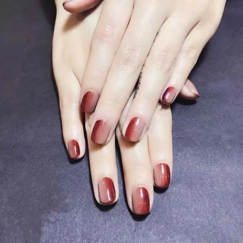 Mẫu nail Ombre mê hoặc mọi cô nàng đa phong cách