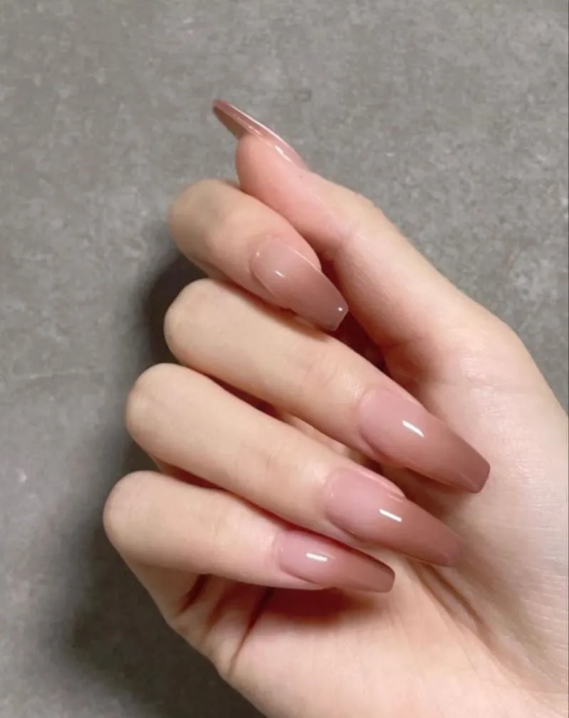 Mẫu nail Ombre mê hoặc mọi cô nàng đa phong cách