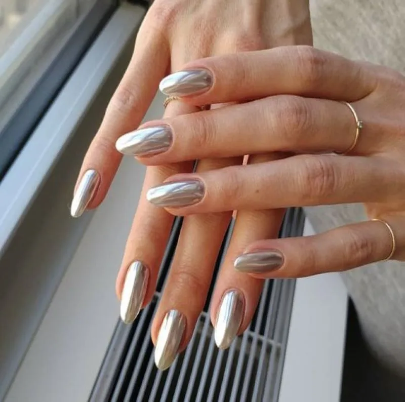 Nail màu bạc khúc biến tấu bất tận