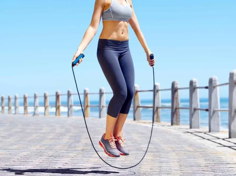 Sở hữu ngay vóc dáng hoàn hảo nhờ việc nhảy dây giảm cân mà không cần ra phòng gym