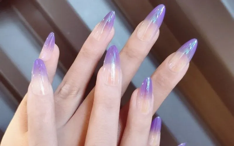 Thử ngay 5 mẫu nail ombre tím thịnh hành trong hè này