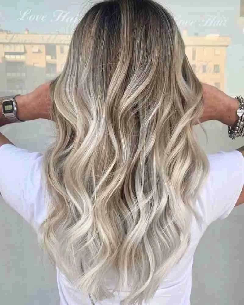 Tóc màu Blonde – Lựa chọn hoàn hảo cho mái tóc tẩy