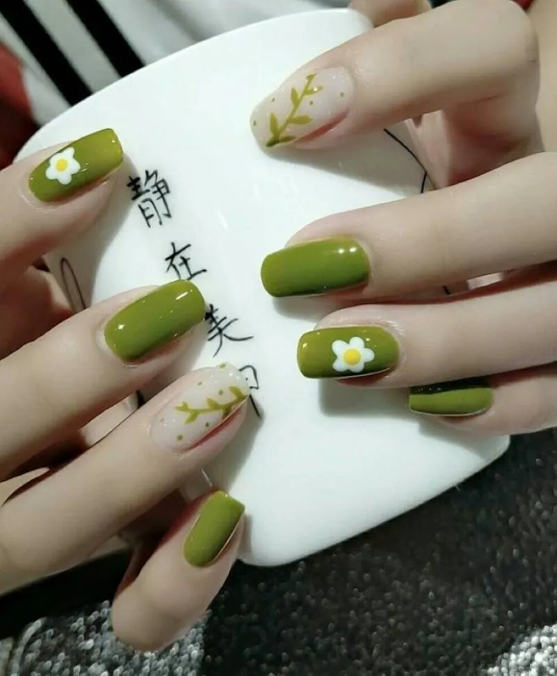 Tổng hợp các mẫu nail màu xanh lá cực hút mắt thêm sành điệu