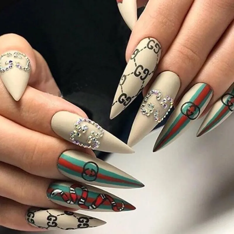 Top 10 mẫu nail Gucci cực sang chảnh nàng không thể bỏ qua