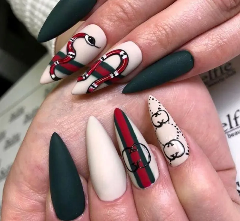 Top 10 mẫu nail Gucci cực sang chảnh nàng không thể bỏ qua