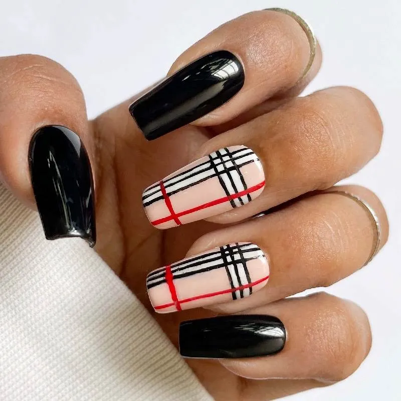 Top 10 mẫu nail Gucci cực sang chảnh nàng không thể bỏ qua